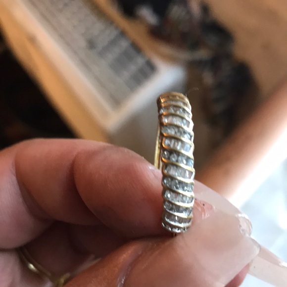 Jewelry - Elegant Gold and Silver Women's Ring